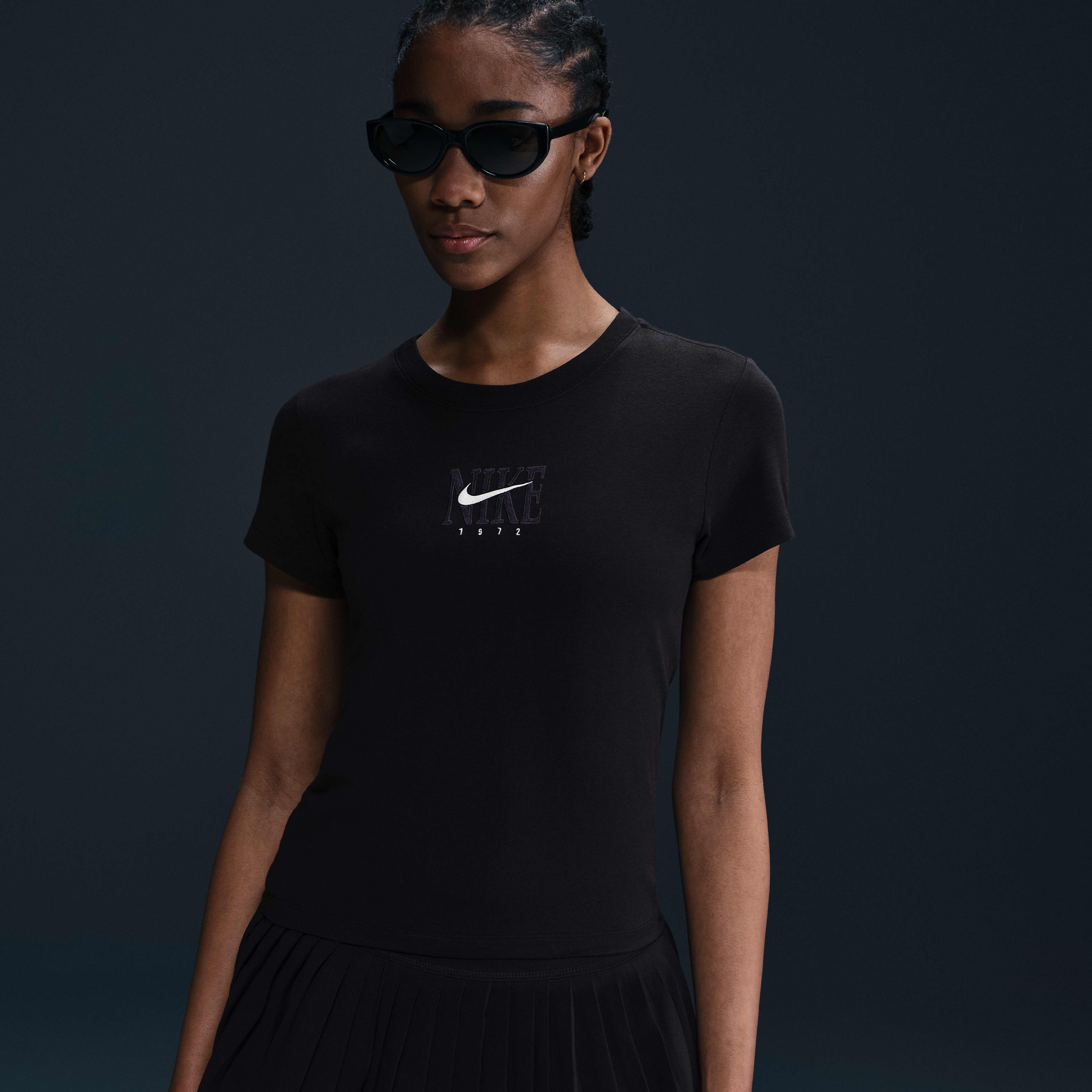 Nike Sportswear Women's Loose Short-Sleeve Cropped T-Shirt